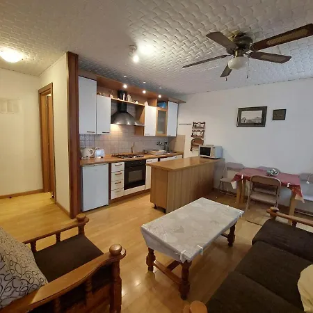 Elim Apartment *